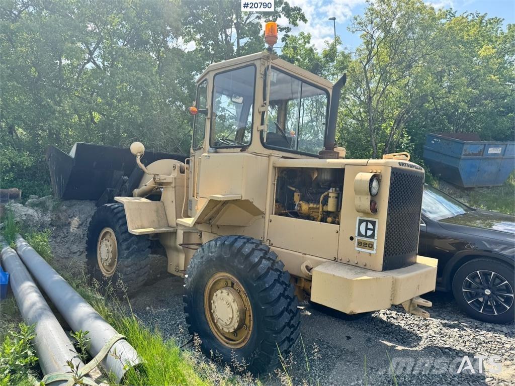 CAT 920 Kolesové nakladače