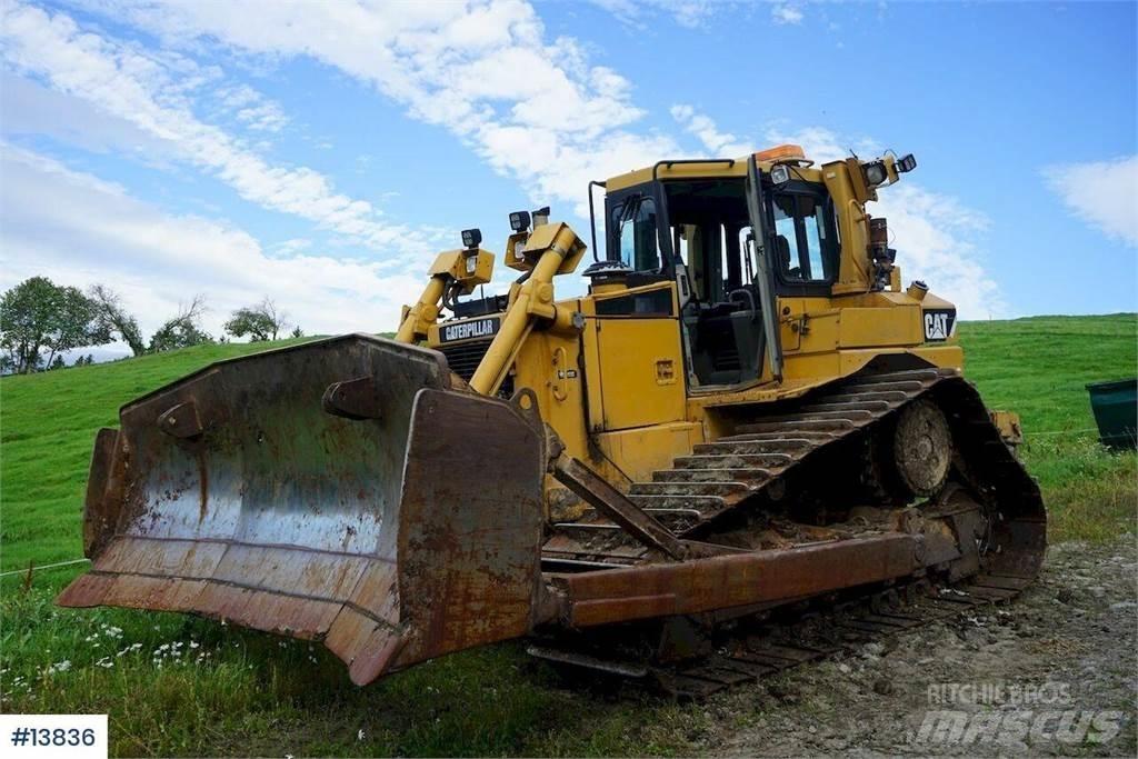 CAT D6T Pásové dozéry