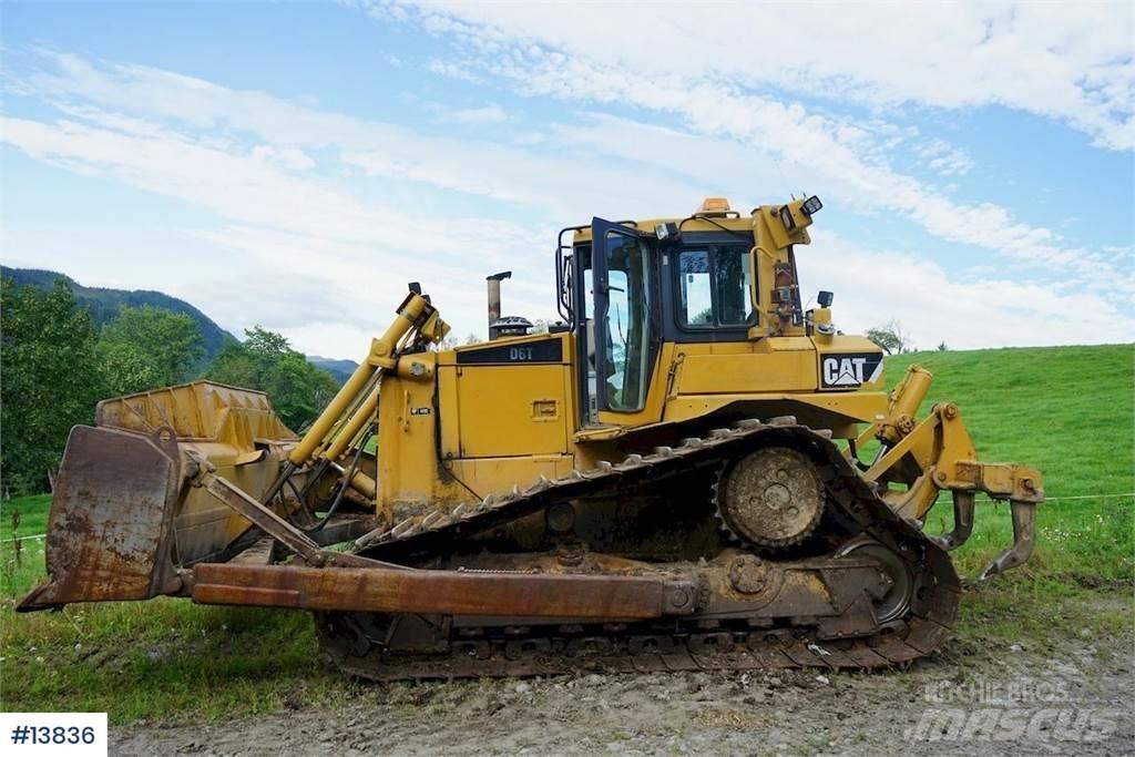 CAT D6T Pásové dozéry