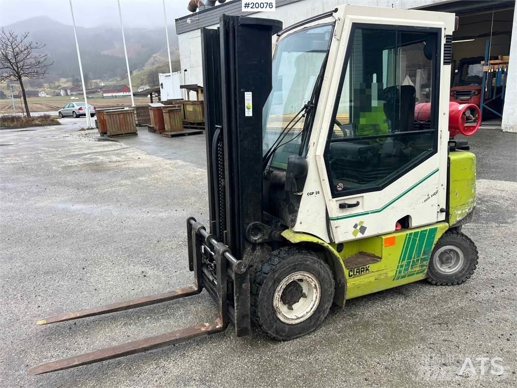 Clark CGP 25 truck Stavebníctvo - ostatné