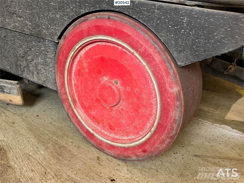 Comac Ultra 100 BS Stavebníctvo - ostatné