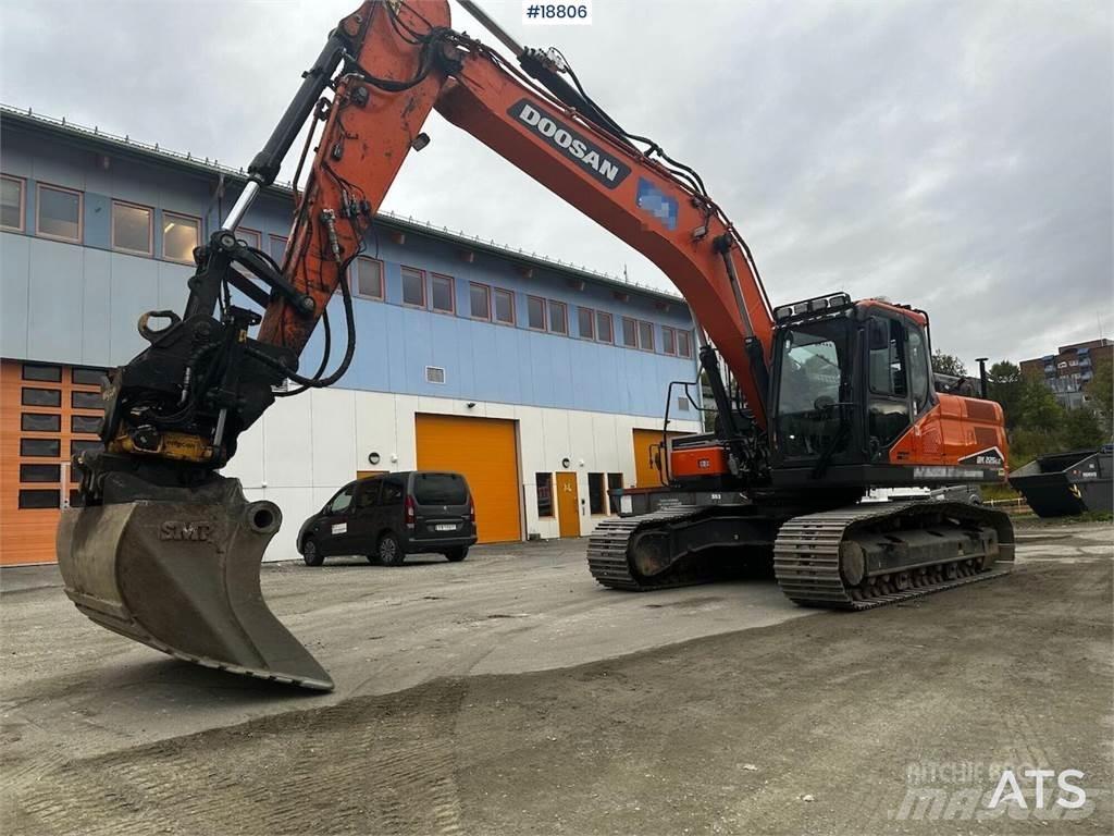 Doosan DX225LC Pásové rýpadlá