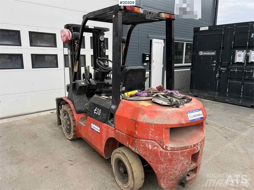  Gaffeltruck FG301 Iné