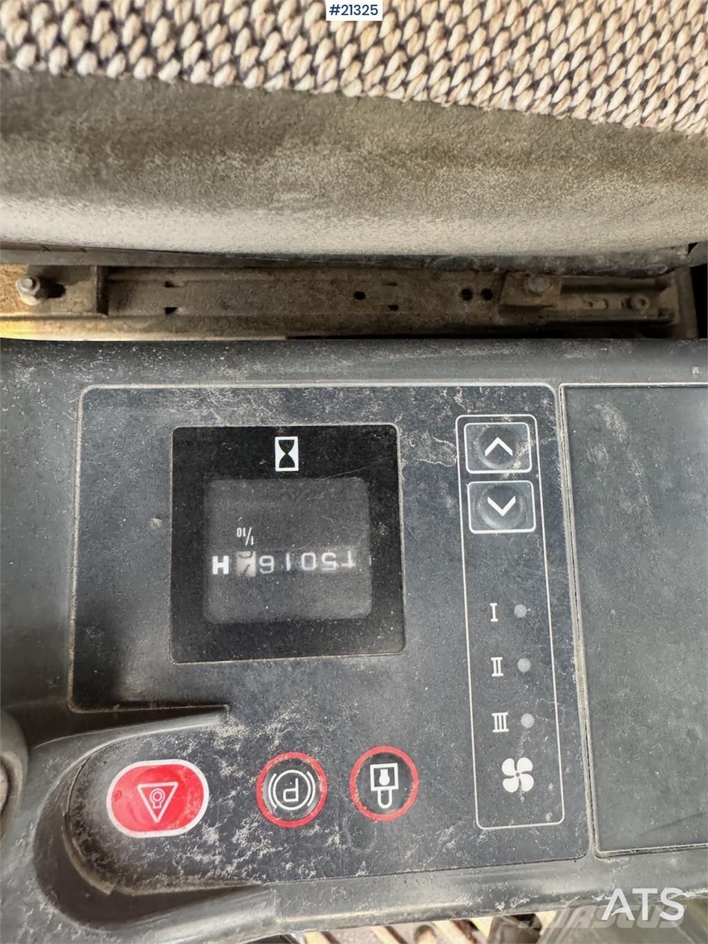 JCB JS200LC Pásové rýpadlá