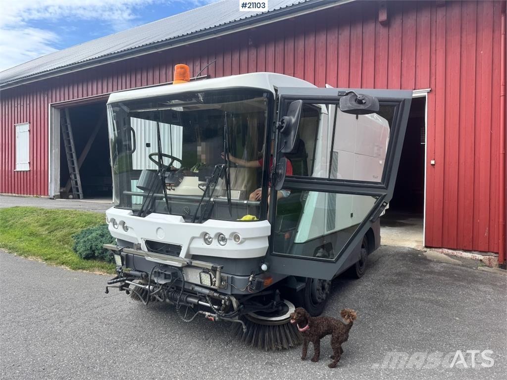 Ravo 540 Sweeper. Zametacie vozidlá