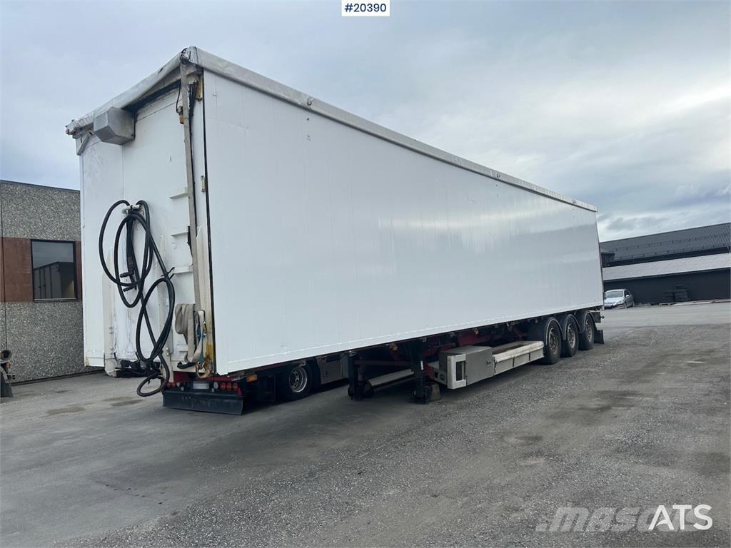 Vang 3 axle trailer Skriňové návesy