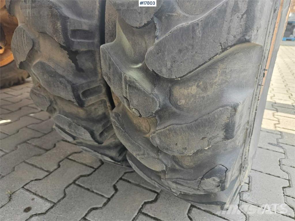 CASE WX 165 Kolesové rýpadlá