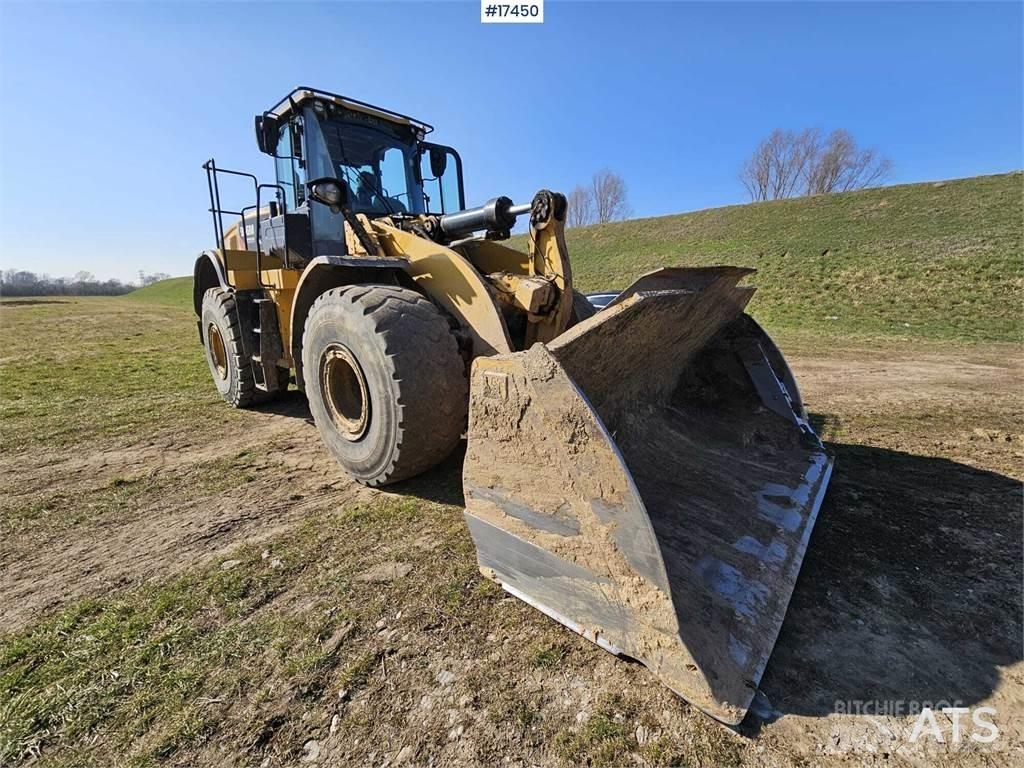 CAT 966M Kolesové nakladače