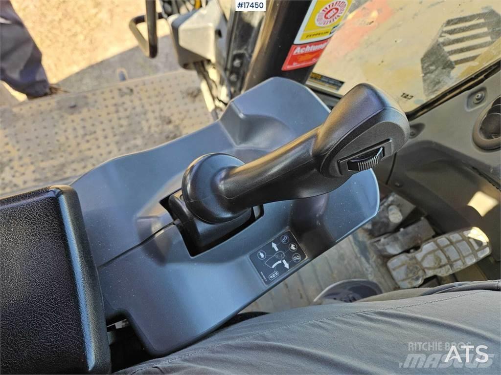 CAT 966M Kolesové nakladače