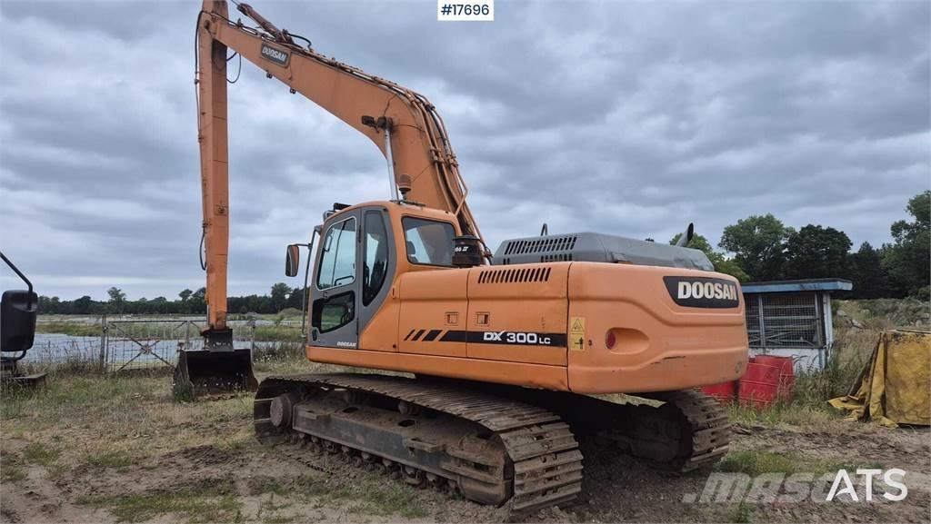Doosan DX 300 LC Pásové rýpadlá