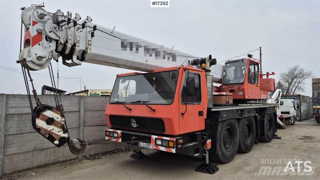 Grove GMK-3050 Univerzálne terénne žeriavy