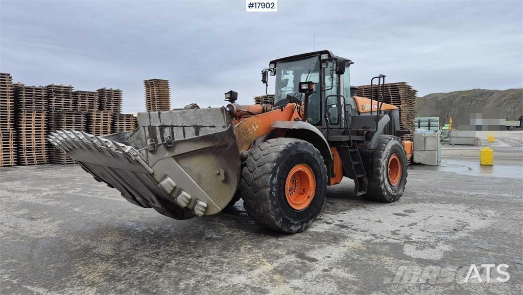 Hitachi ZW 310 Kolesové nakladače