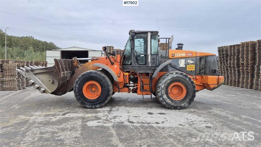 Hitachi ZW 310 Kolesové nakladače