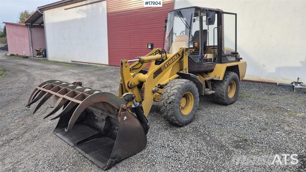 Hydrema WL 480 Kolesové nakladače