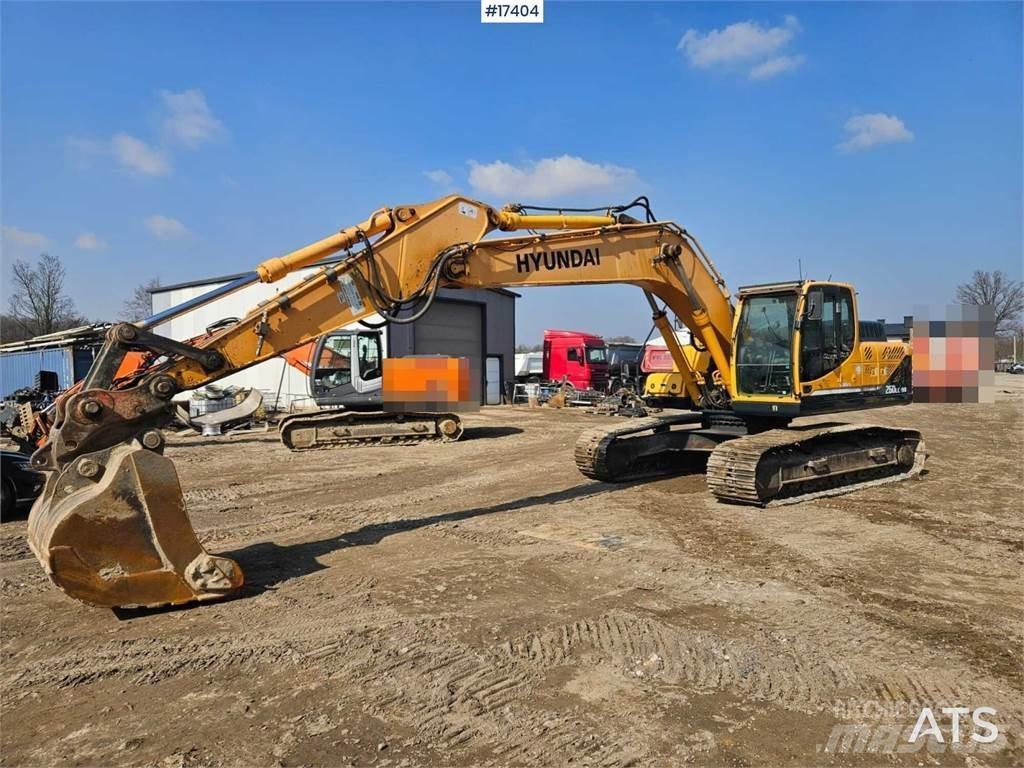 Hyundai R260LC Pásové rýpadlá