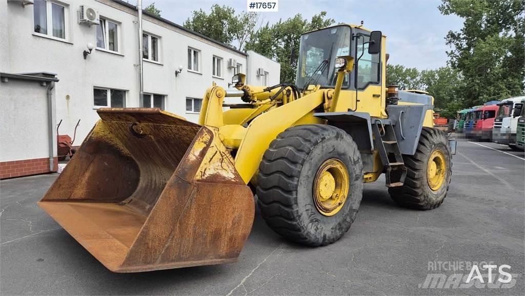 Komatsu WA420-3H Kolesové nakladače