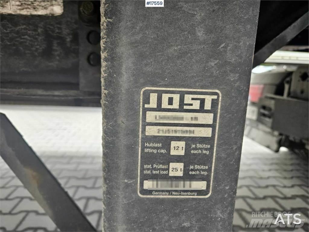 Krone SDK 27 Plachtové návesy