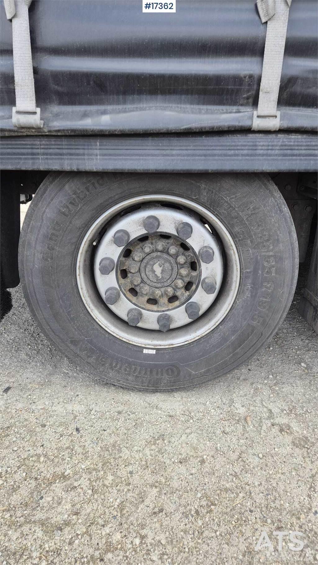 Schmitz Cargobull Plachtové návesy