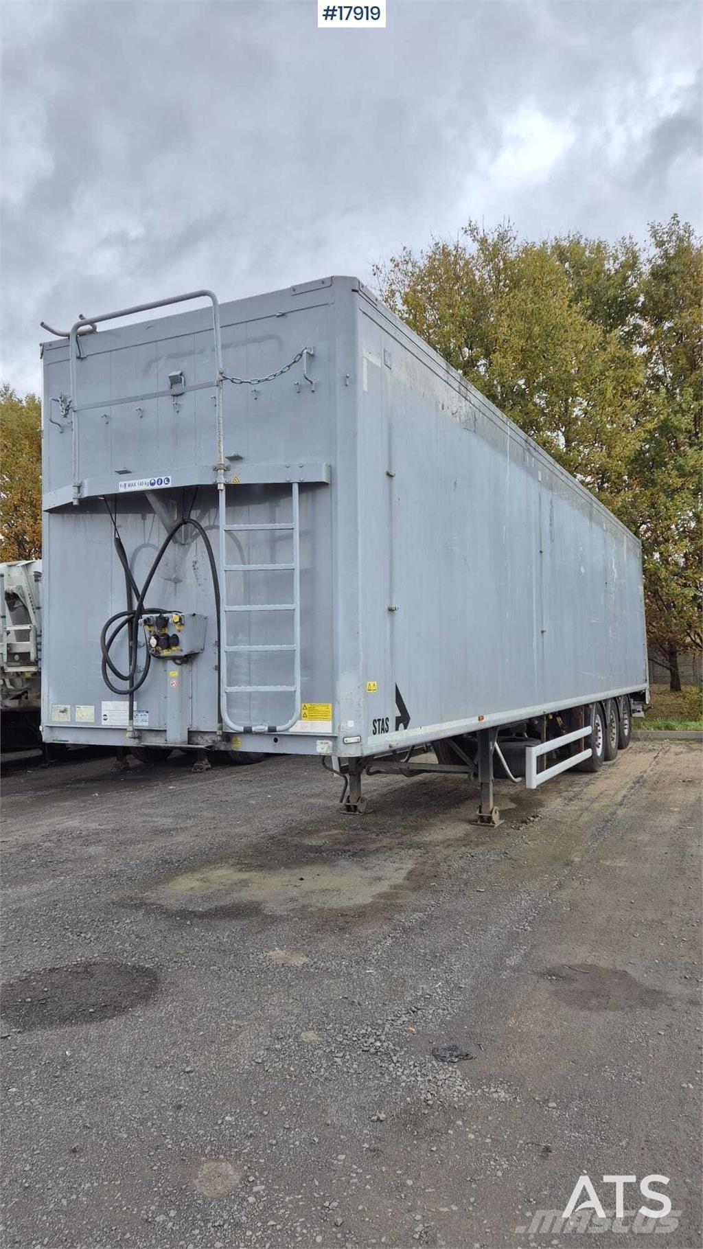 Stas S300ZX Návesy s pohyblivou podlahou