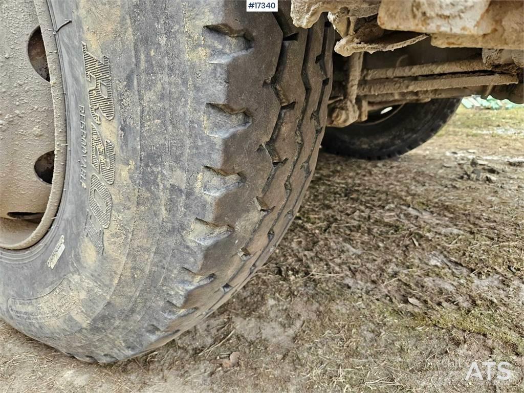 Volvo 420 8x4 Sklápače