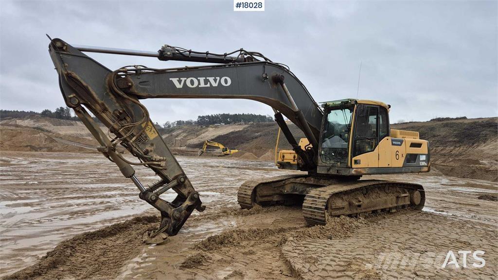 Volvo EC 300DNL Pásové rýpadlá