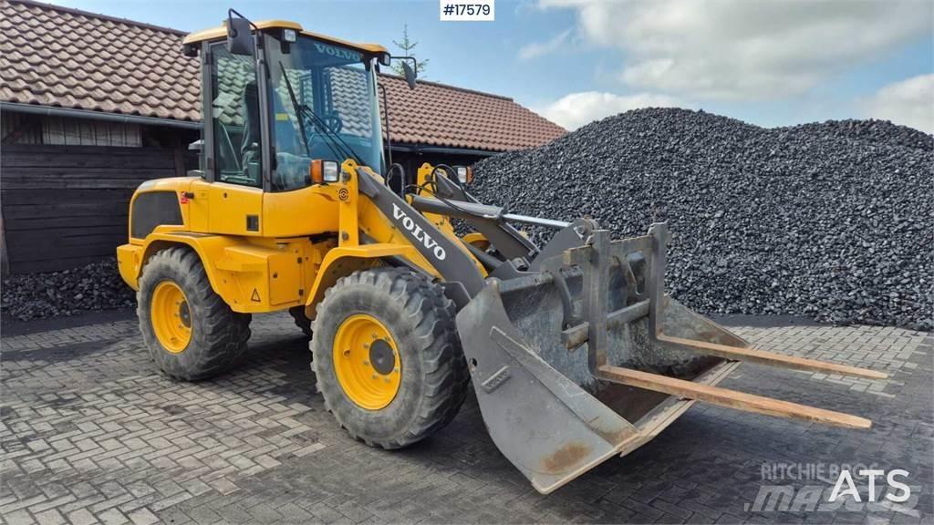 Volvo L30G Kolesové nakladače