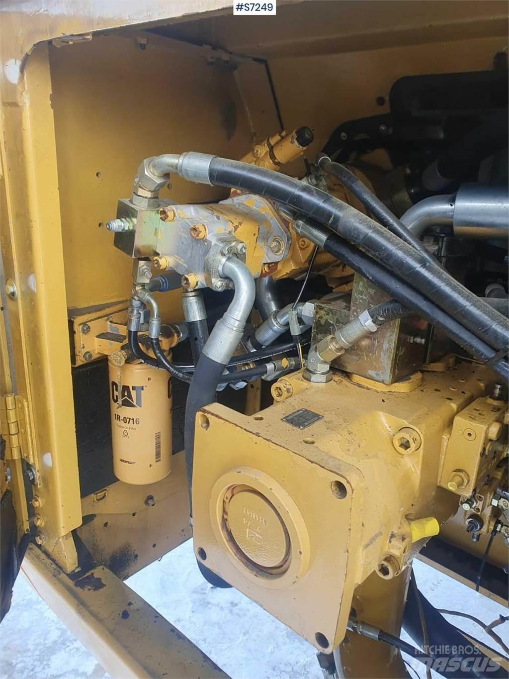 CAT 365C Pásové rýpadlá