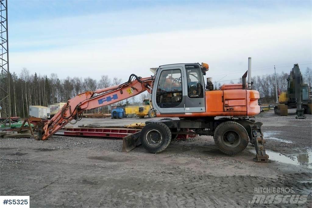 Hitachi EX165W Kolesové rýpadlá