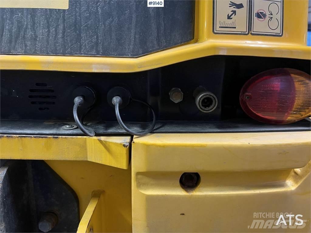 JCB 409 T4 Kolesové dozéry