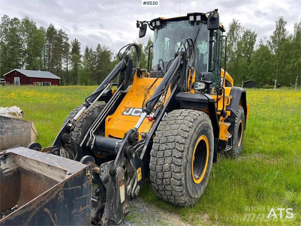 JCB 427 HT Kolesové nakladače