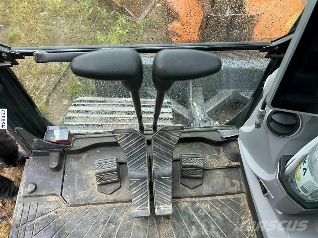 Kobelco SK140 SRLC-7 Pásové rýpadlá