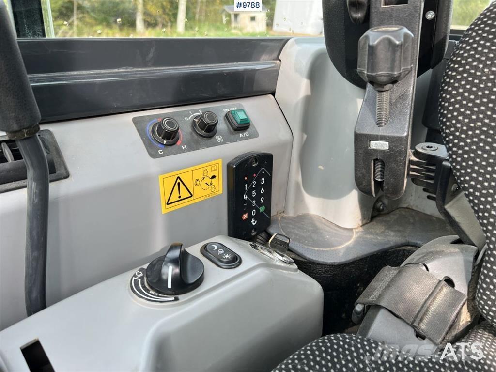 Komatsu PC55MR-5E0 Mini rýpadlá < 7t