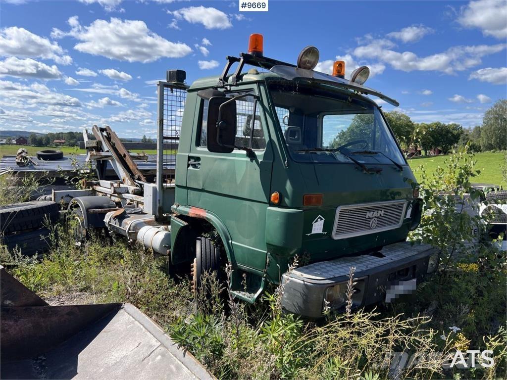 MAN VW 8,150 F Hákový nosič kontajnerov