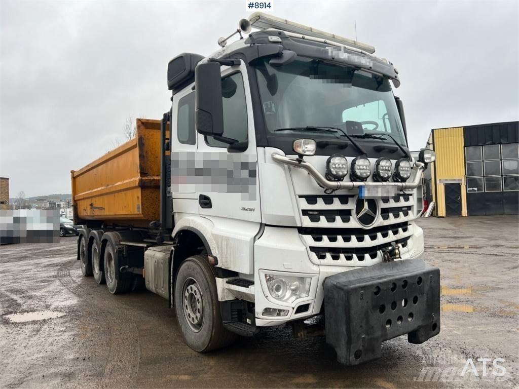 Mercedes-Benz Arocs Hákový nosič kontajnerov
