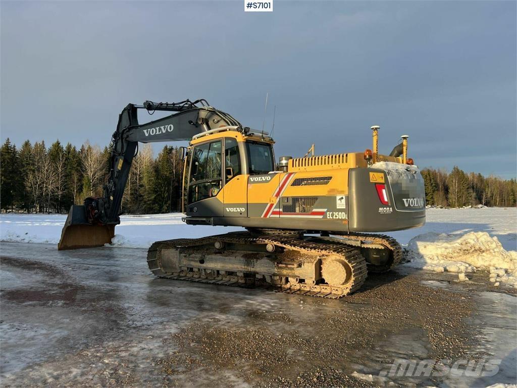 Volvo EC250DL Pásové rýpadlá