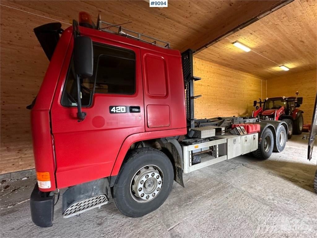 Volvo FL12 Hákový nosič kontajnerov