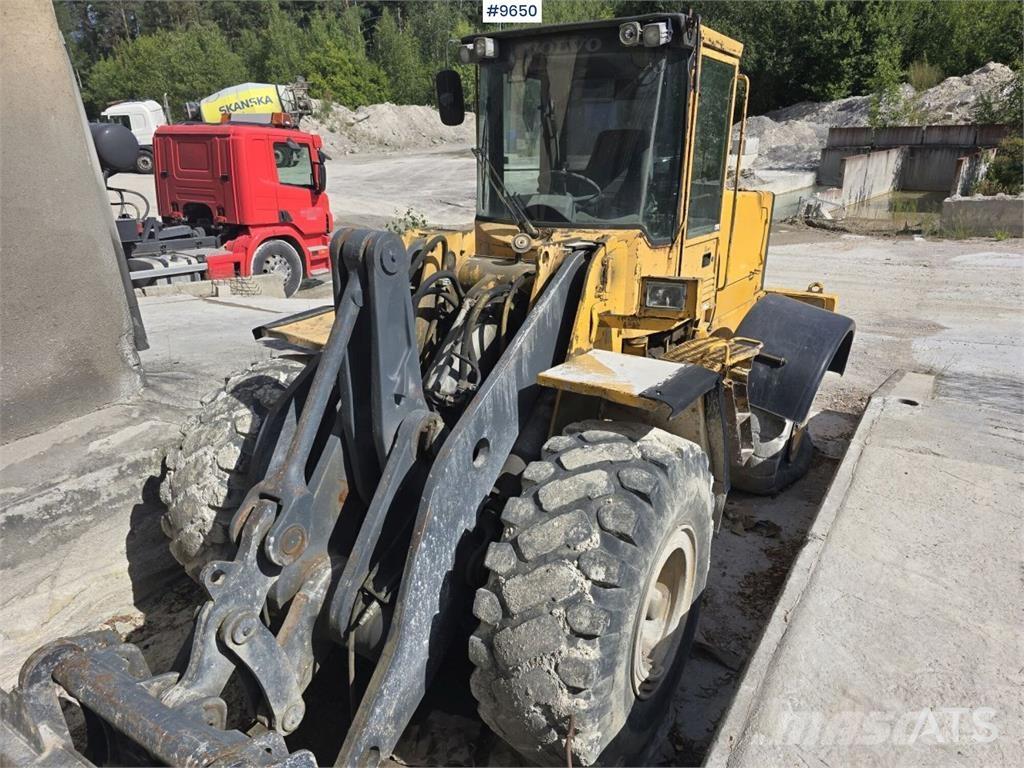 Volvo L120 Kolesové dozéry