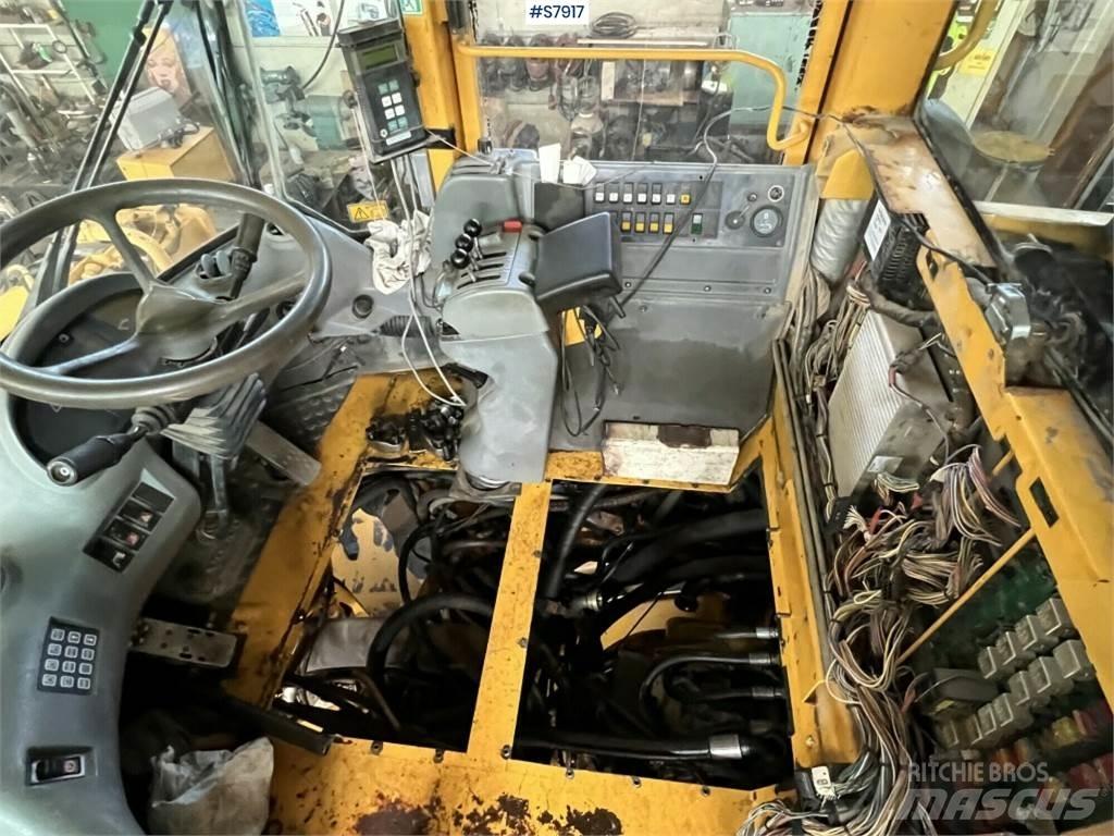 Volvo L220D Kolesové nakladače