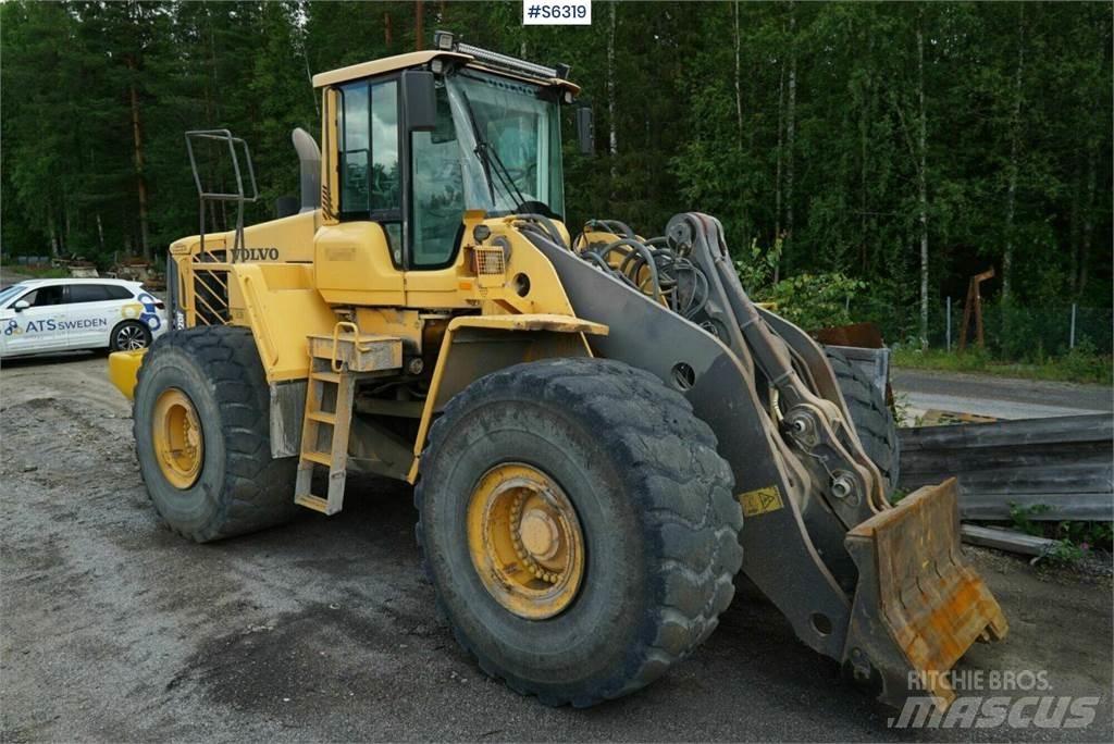 Volvo L220F Kolesové nakladače