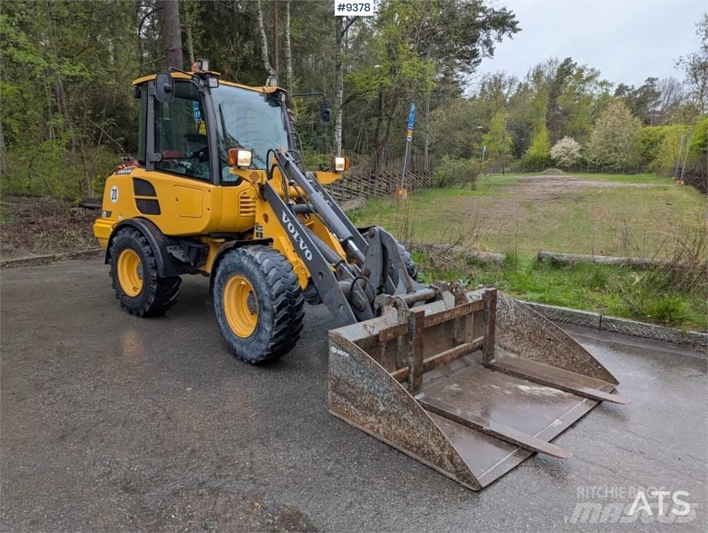 Volvo L25F Kolesové dozéry