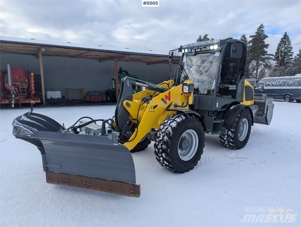 Wacker Neuson WL52 Kolesové dozéry