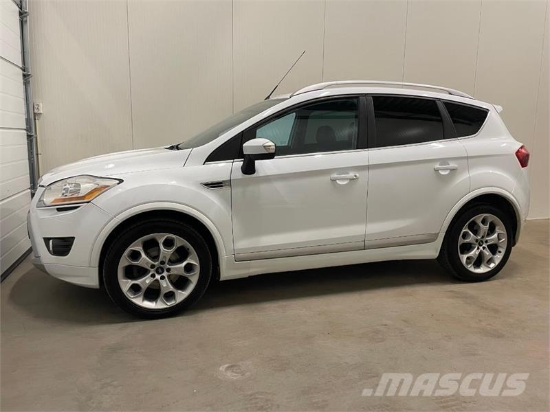 Ford Kuga Automobily