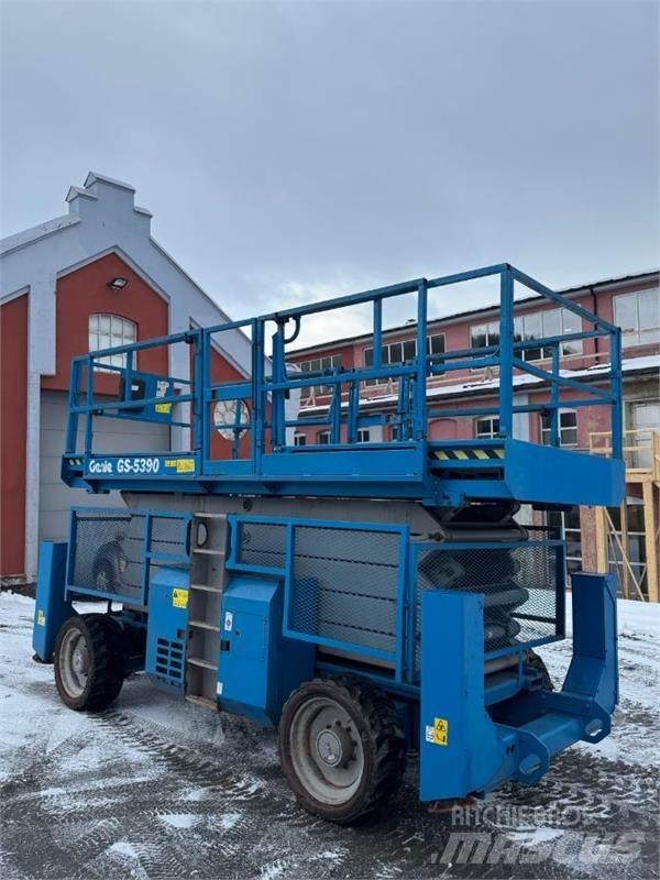 Genie 5390 Nožnicové zdvíhacie plošiny