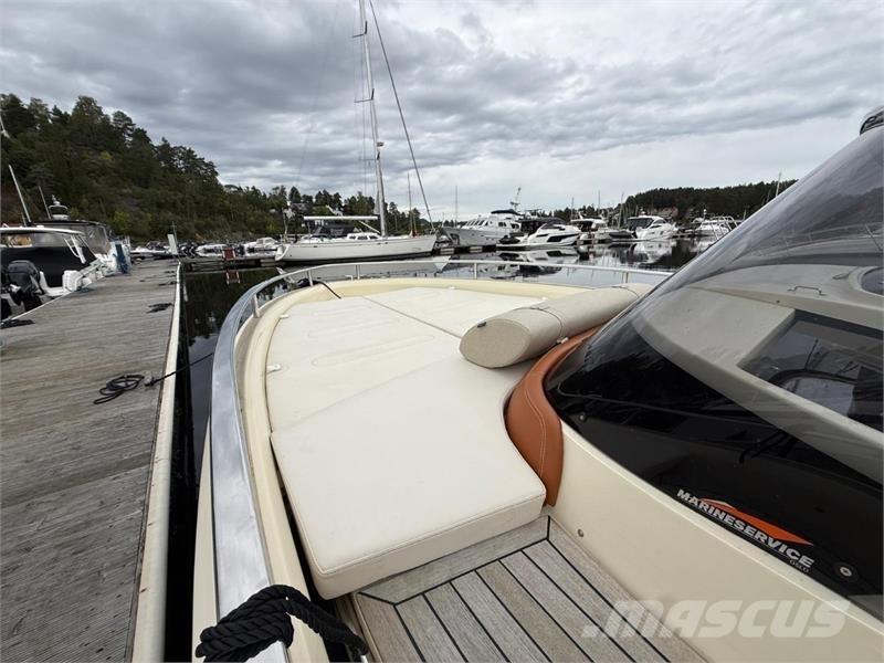  GT280S Pracovné lode, bárky a pontóny