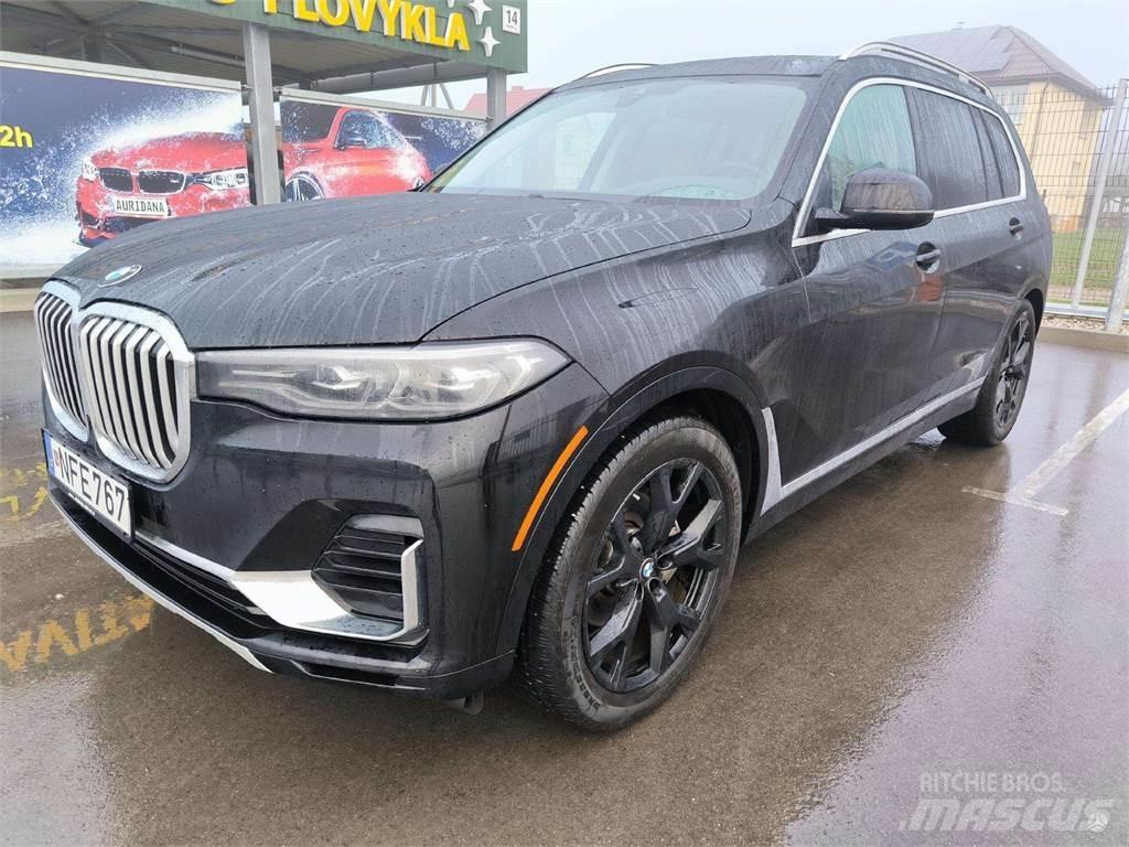 BMW  Automobily