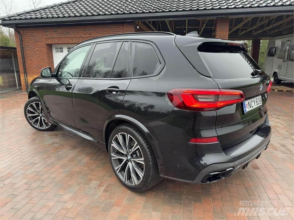 BMW  Automobily