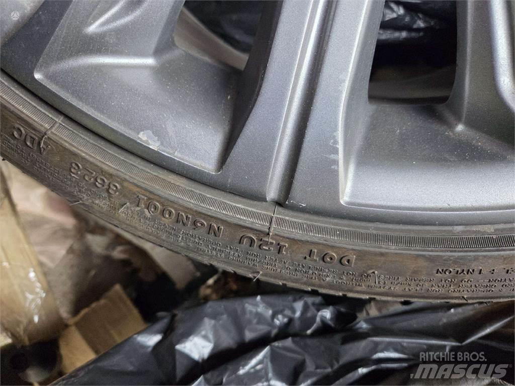 BMW  Pneumatiky, kolesá a ráfiky