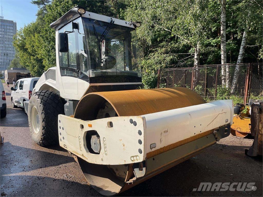 Bomag BW 211-5 Ťahačové valce