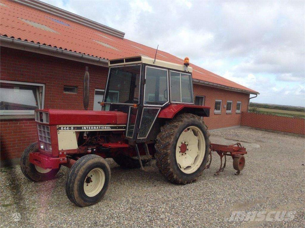 Case IH 844 Ďalšie poľnohospodárske stroje