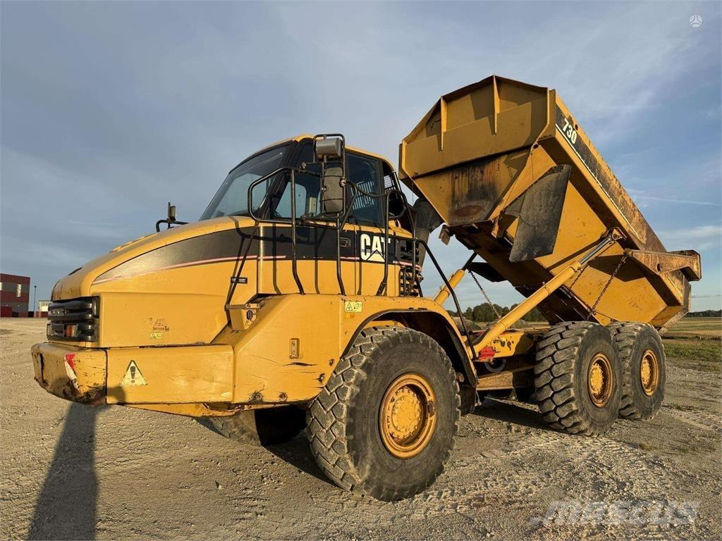 CAT 730 Kĺbové nákladné autá